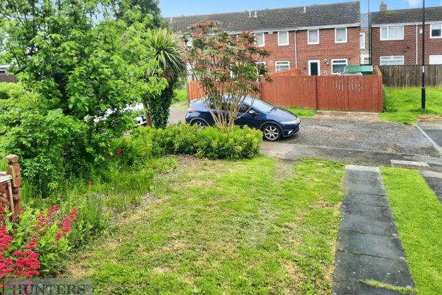 23, St. Lucia Close, Sunderland photo 2