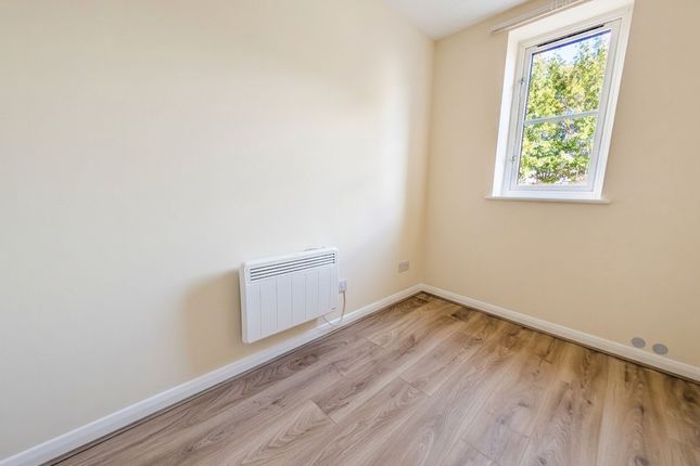 Flat 1, 131 Millbrook Road East, Southampton photo 5
