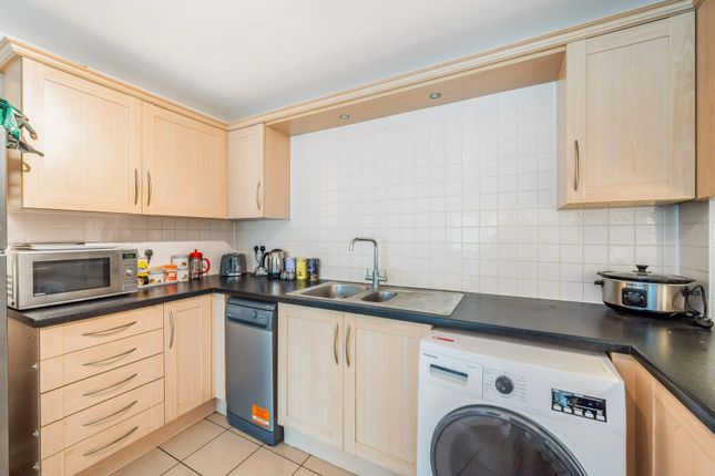 Flat for sale in Leander Way, Oxford, Oxfordshire