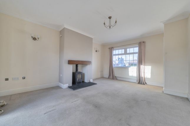 7, Poplar Road, Grimsby photo 2