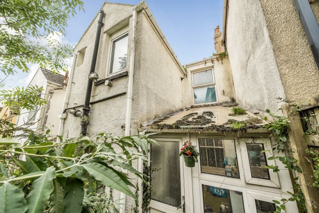 11, Manor Terrace, Devon photo 4
