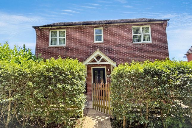 14 Otter Close, Ibstock photo 4