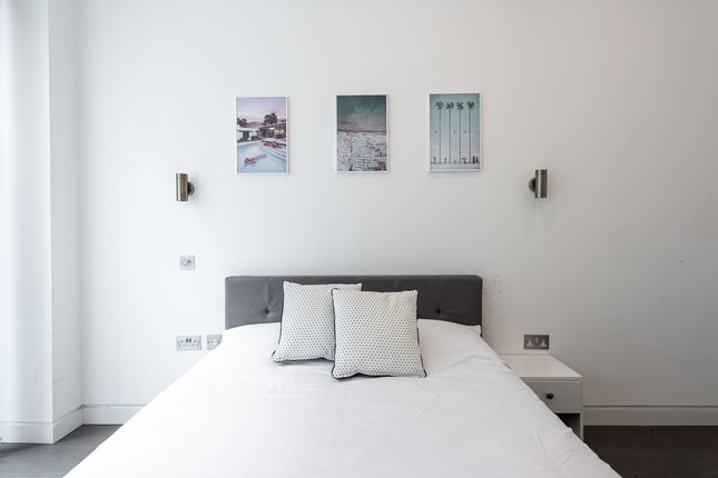 Thumbnail Studio to rent in Haven Way, London
