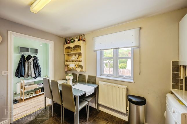 37, Edmunds Way, Cinderford photo 4