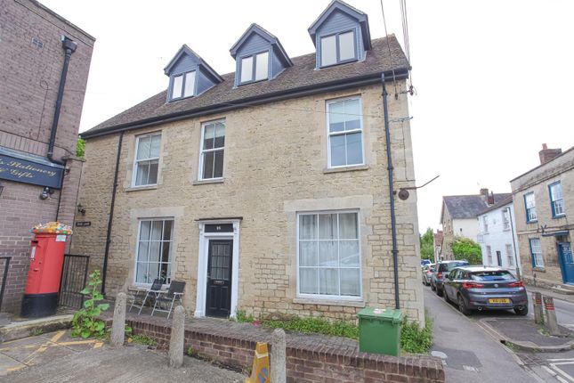 Flat to rent in High Street, Wheatley, Oxford