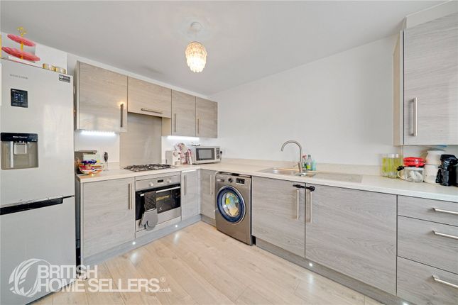48, Tala Close, Surbiton photo 2