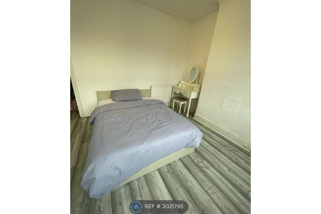 Seymour Avenue, London photo 5