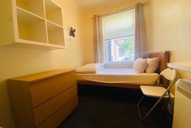 Thumbnail Shared accommodation to rent in Station Street, Stoke On Trent