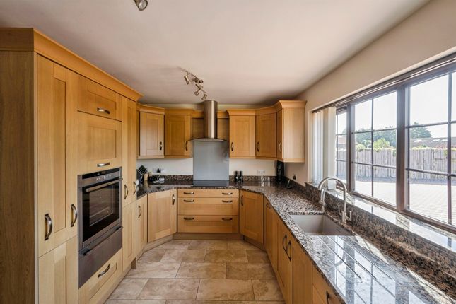 5, Haxey Grange, Doncaster photo 4