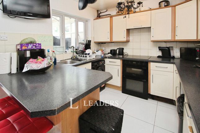 32, Camlet Grove, Milton Keynes photo 4