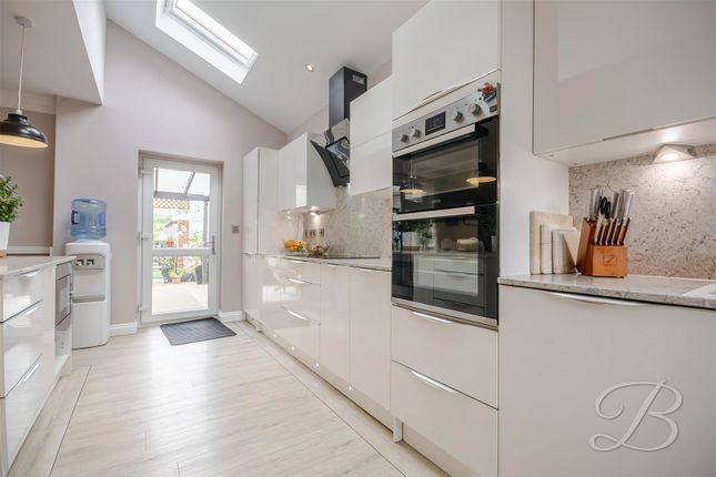 21, Poplar Drive, Chesterfield photo 4