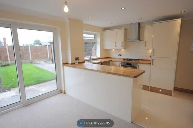Eccleshall Road, Stone photo 2