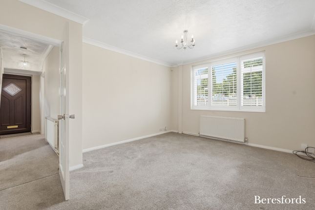 47, Ashbourne Road, Romford photo 3