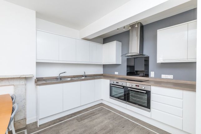 Room 3, 9, York Grove, Brighton photo 5