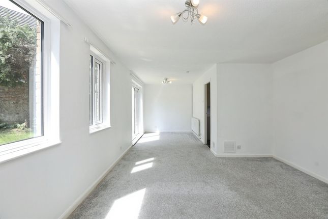 10, St. Agnes Road, East Grinstead photo 4