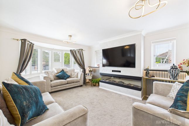 54, Dumont Avenue, Clacton-on-Sea photo 2