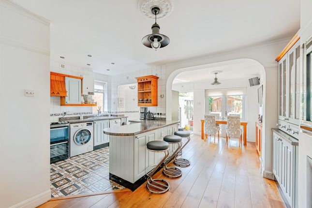 3-bed house on 36, Orchard Way, Reigate, £575,000