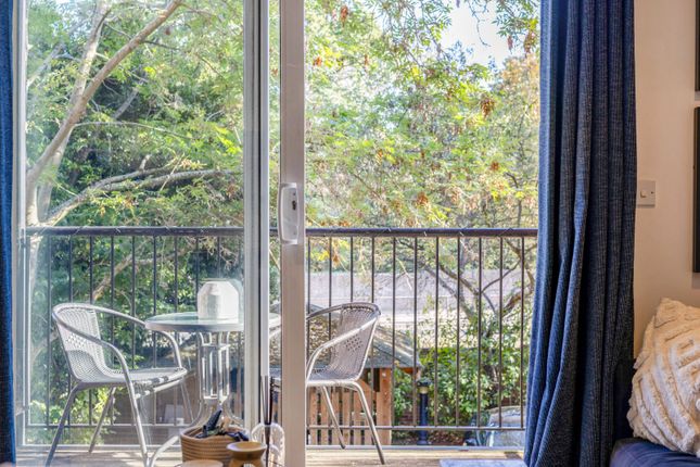 Flat 8,, Nucleus Apartments, Putney photo 4
