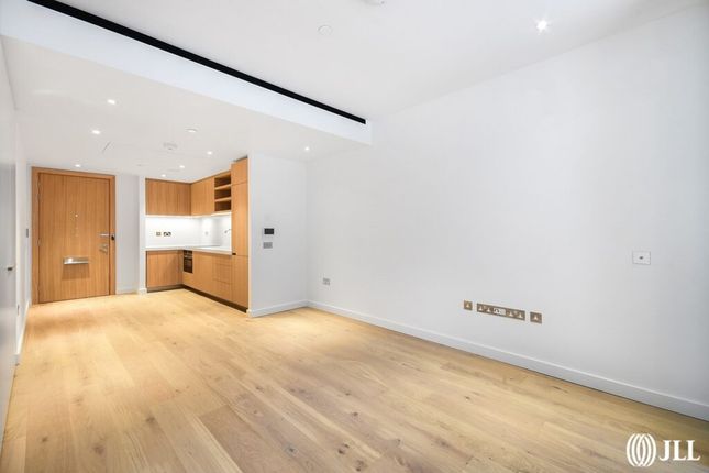 Apartment 307, Wilshire House, 2, Prospect Way, London photo 3