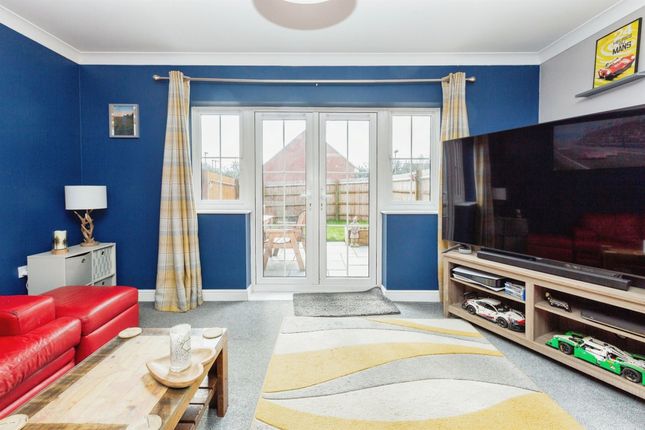 End terrace house for sale in Clivedon Way, Aylesbury