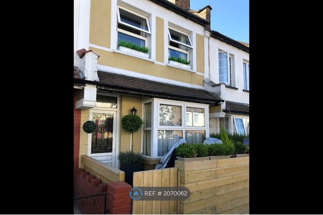 Terraced house to rent in Gilsland Road, Thornton Heath