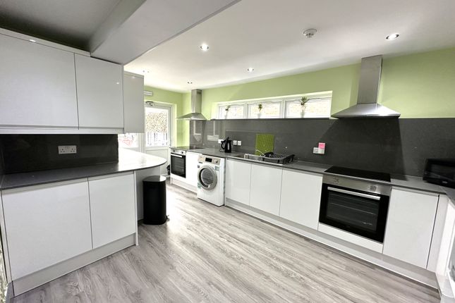 Copy flat 2, 38, Hartington Road, West Ealing photo 5