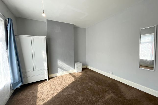 Terraced house to rent in Shakespeare Street, Loughborough