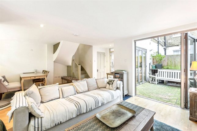9, Lonsdale Mews, Kew photo 3