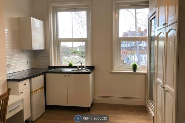 Room to rent in Beaufort Road, Kingston Upon Thames
