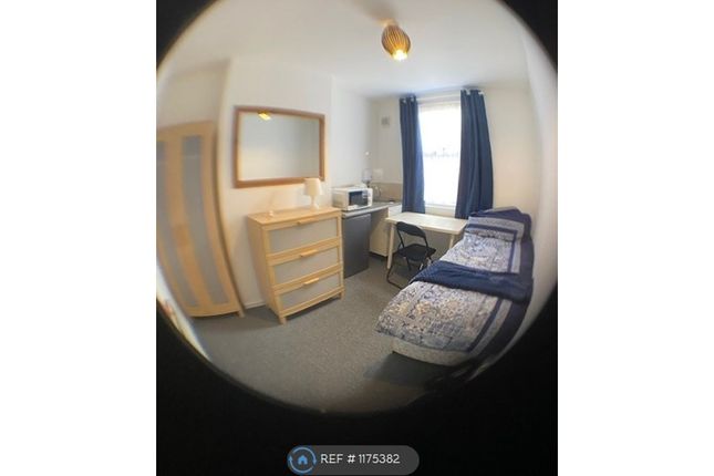 Thumbnail Room to rent in Bedford Road, Reading
