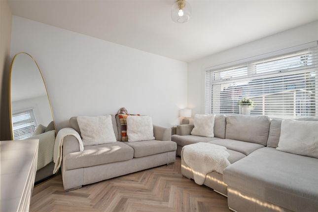 74, Greenlee Drive, Dundee photo 3