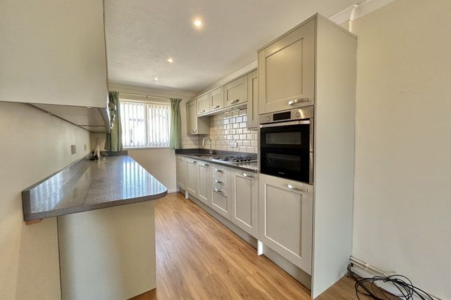 38, Redwood Road, Yeovil photo 2