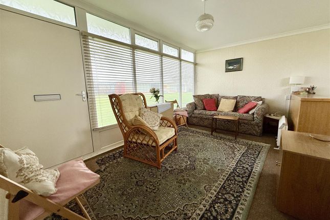 17, Broadside Chalet Park, Stalham photo 2