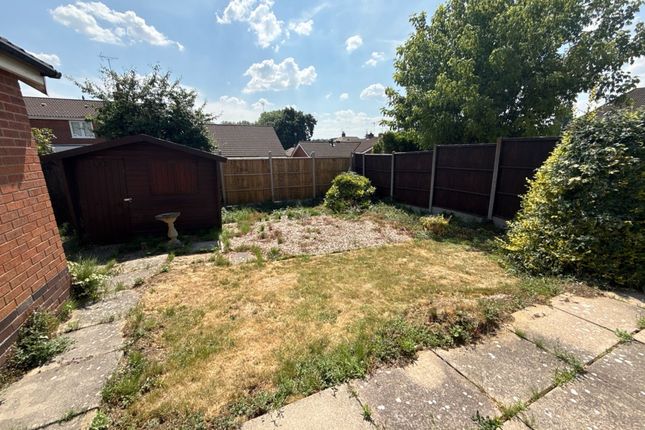 3 Padgate Close, Leicester photo 4