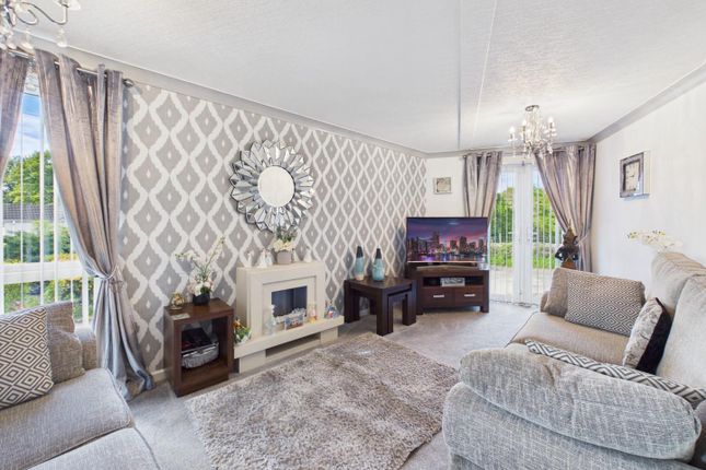 1 The Copse, Broadstone Park, Bingley photo 2