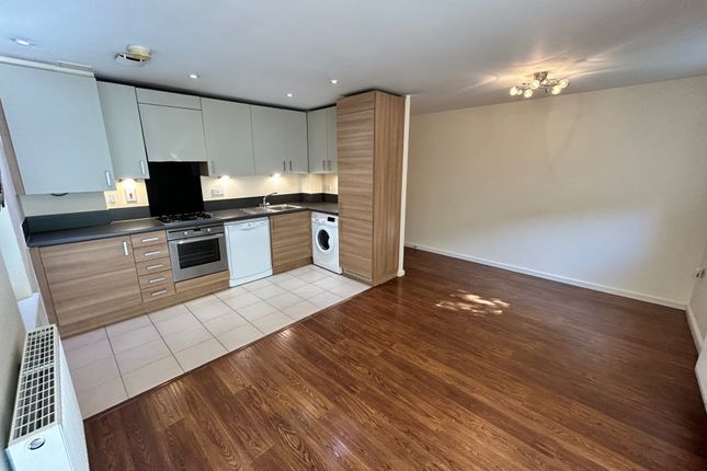 Flat to rent in Springhead Parkway, Northfleet, Gravesend, Kent