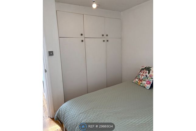 Flat, Sillwood St, Brighton photo 4