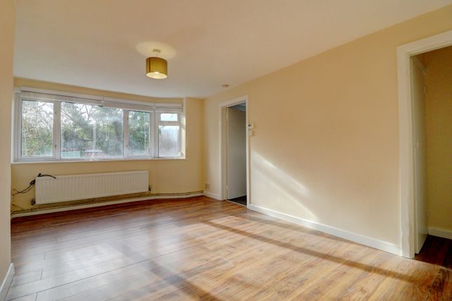 Flat for sale in London Road, High Wycombe
