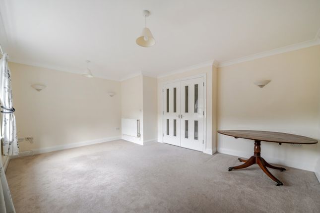 60 Hascombe Court,, Somerleigh Road, Dorset photo 4