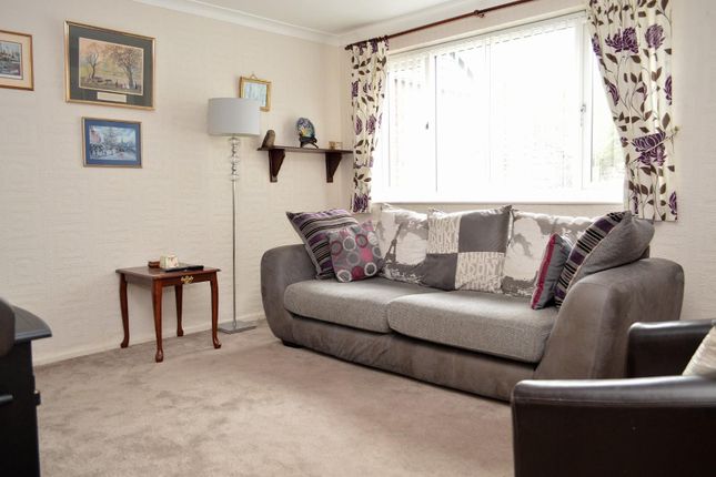 Town house for sale in Geneva Walk, Chadderton, Oldham