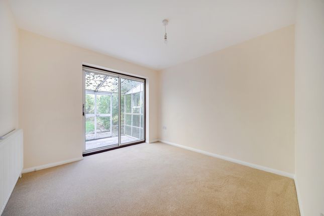 10, Greenhills Park, Bloxham photo 4