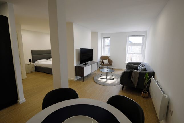 Studio flat on G, 42, Spot, Bolton, £1,050/mo
