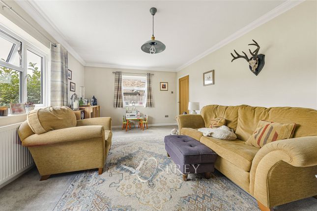 27, Mauntley Avenue, Northamptonshire, NN14 photo 4