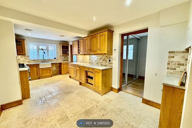 Farm Way, Bushey photo 2