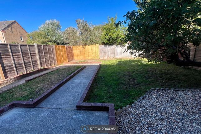 Bradshaw Road, Chichester photo 2