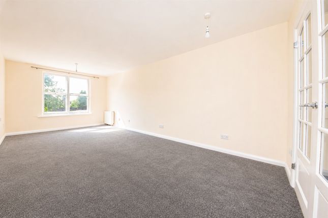 Flat 4, Chestnut House, 5 Napier Road, Crowthorne photo 4