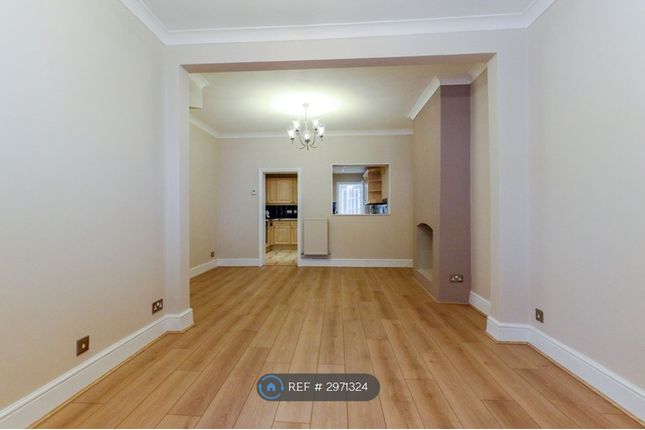 Swanfield Road, Waltham Cross photo 3
