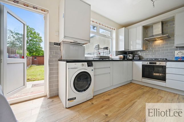 54 Dawlish Drive, Ruislip photo 4