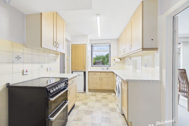 52 Westmorland Avenue, Aylesbury photo 4