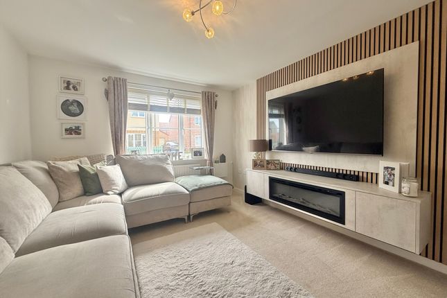 2, Pascoe Drive, Great Yarmouth photo 5